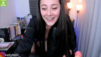 kellytesh chaturbate Gorgeous beast masturbates wet pink hole