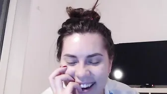 unamoon  Ask a plenty coin representing to be nude