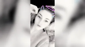 queenb_  onlyfans  amazing cam with american blondie