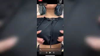 Nejisui  onlyfans Chick with slack tits dancing in front of the camera