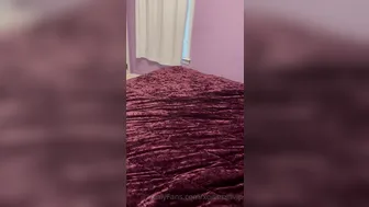 xoitsmiavip  onlyfans  Modest little girl with a finger in he