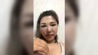 anri okita  onlyfans rubs her clit and fucks herself with a dildo