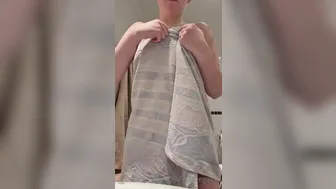 xxlittlegeexx  onlyfans  My scrawny girl fucks a big sex toy