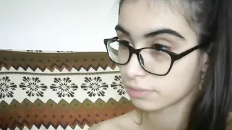 littlestudent4u  fingering pussycat on chaturbate