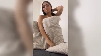 NacreVictoire  onlyfans Spicy slut caresses nipples