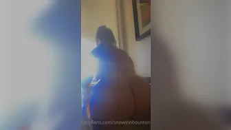 snowinnhouston  onlyfans Cute fucks herself
