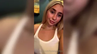 lilydaisyphillips  onlyfans  strapon show petite s