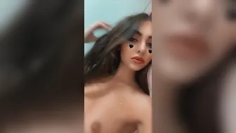 NacreVictoire  onlyfans throws his legs behind his head and hammer himself in the point