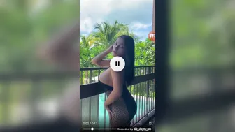 Pandora Kaaki  onlyfans with a toy in the ass