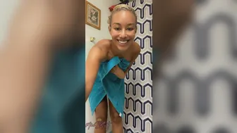 missbnaty  onlyfans  with a very tight wet pink hole