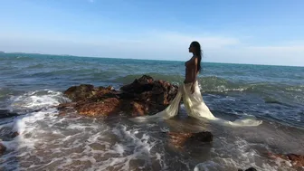 Ploy Tigerstam  aka ploytigerstam  onlyfans Black-haired woman twirls juicy booty