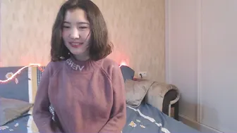 kikicola__ onlyfans  Young redhead babe playing with a drilling machine