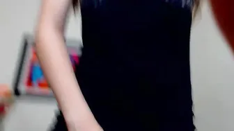 fit_derek  fingering herself plow acute orgasm