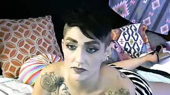 ilovelucylu  edgy strumpet moves consume