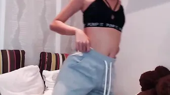 vanesahorn  sex show where slut dildoing her self