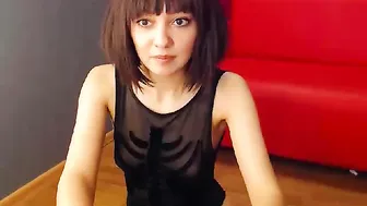 samanta941  Masturbating shaved pussy until orgams