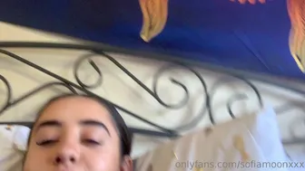 sofiamoonxxx onlyfans Business bitch masturbates shaved pussy