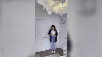 SandyInLace onlyfans Busty brunette chats in free chat