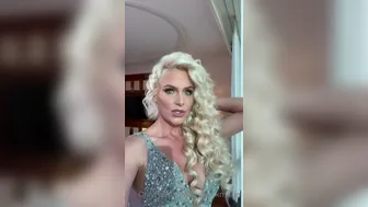 Phoenix Marie aka phoenixmarie onlyfans  undresses and shows puffy bread