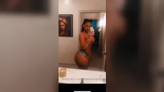 Panda Marie onlyfans Amazing bitch fucks juicy holes