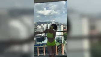 Lucy Goyette aka LucyIsLoud onlyfans Nude bitch dancing on the bed