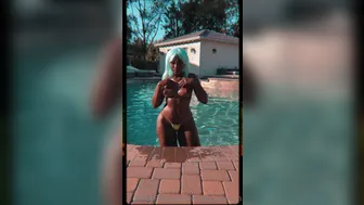 Cory aka what_a_peach onlyfans Cute mare with natural tits masturbates cunt