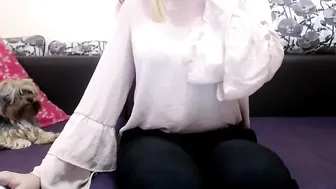 devinesex  Spreads Pussycat until Orgasm