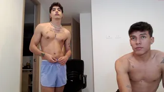 [chaturbate.com] sebastiancollins 19.03.2022 couple_webcam part 4