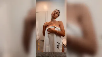 Sophie Mudd aka sophiemudd onlyfans Flawless shows her dresses and underwear