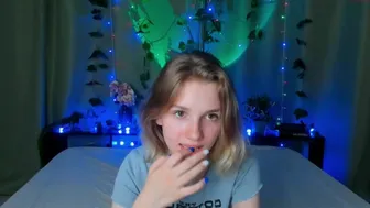 Watch helenchristensen 15-july-2022 1912_female_chaturbate_2_2