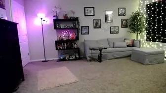 girl_with_the_spots 08-august-2022 1009 webcam chaturbate