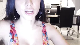 adorablejessy  Likes to fucking himself in fore-part of the camera