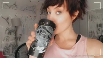 Jessica Ryan aka cultofjessicaryan onlyfans attractive bitch posing in yellow dress