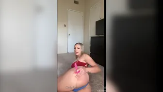 emilyknight onlyfans 1-02-2022 webcam masturbation