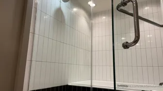 Dani Daniels aka akadanidaniels onlyfans black-haired beauty communicates in fries