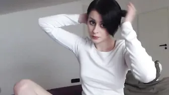 sexyschookilhb  Fingers Her wet Pussy On Cam