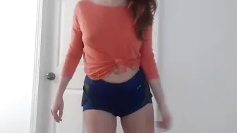 kellyandjonas  Fingers Her Pussycat Patch ass her hole