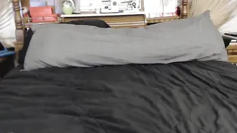 djakinjil  Likes to fuck himself in front of the camera