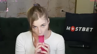 Anabel054 Chaturbate 17-12-2024 wiggles her vagina