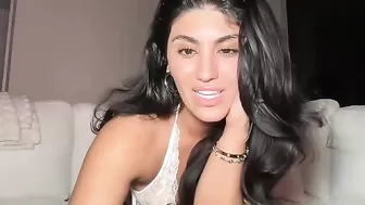 sweettwinkies chaturbate 13-Jan-2025 beautiful model