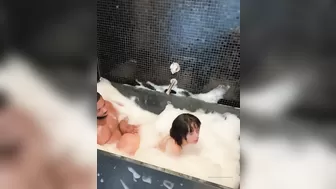 Emmanuel Lustin Onlyfans 11-Feb-2025 sex in the bathroom with foam