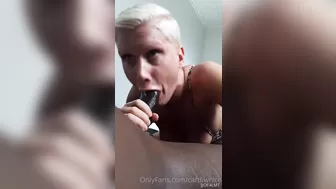 Cardi White Onlyfans March-02-2025 MILF sucks black cock