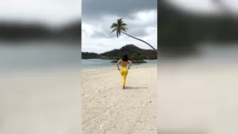 Mikaela Testa show 19