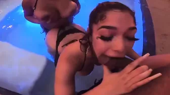 Hot4lexi Onlyfans March-18-2025 orgy in a jacuzzi