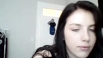 gothtabitha  Show in front of the camera in free chat