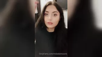 Milada Moore show 35